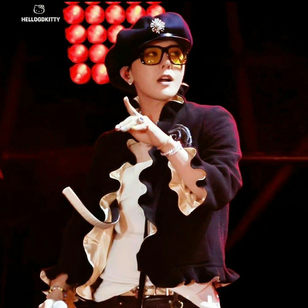 Latest photo of G-DRAGON (BIGBANG)