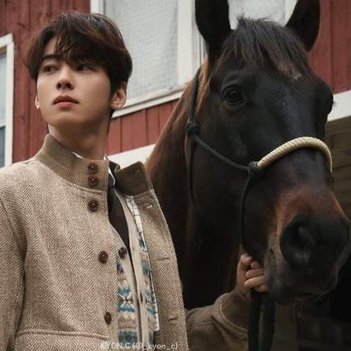 A moment captured by Eunwoo (ASTRO)'s fan