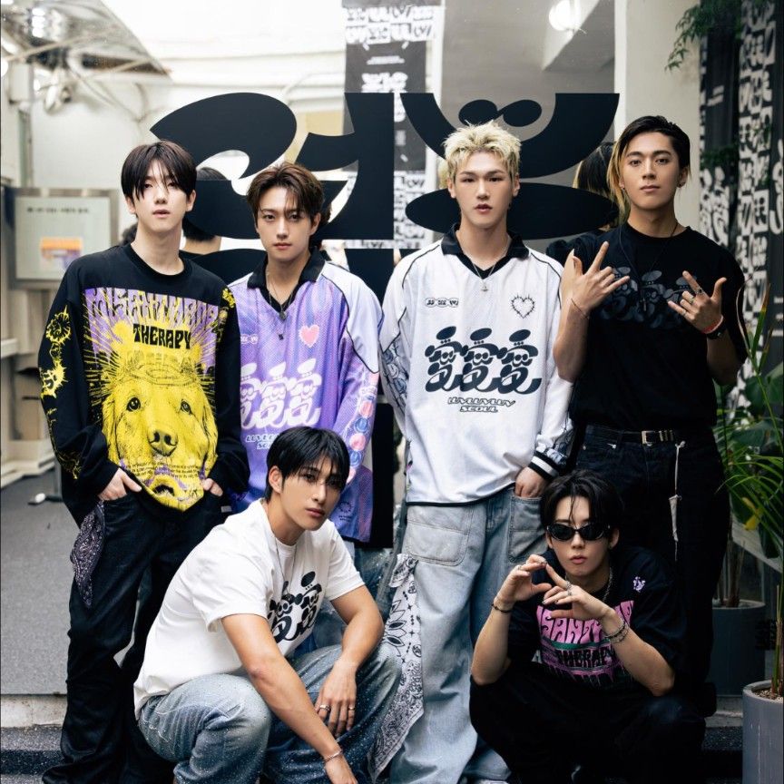 A moment captured by JUST B's fan