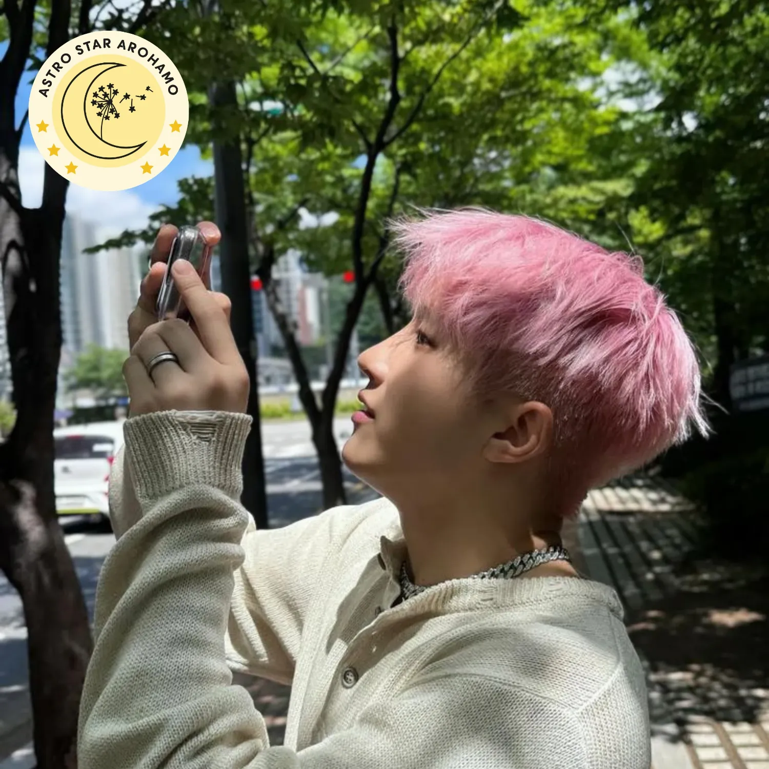 Jinjin (ASTRO)的最新照片