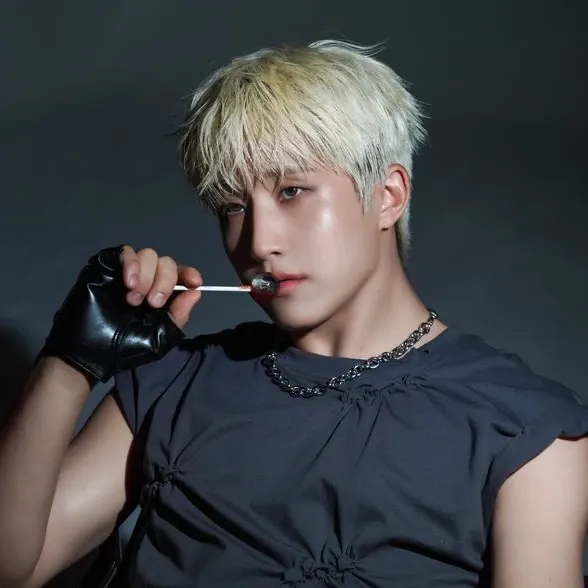 Behind-the-scenes cut of Jinjin (ASTRO)