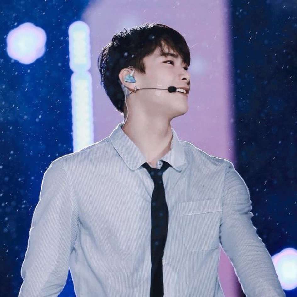 A moment captured by Moonbin (ASTRO)'s fan