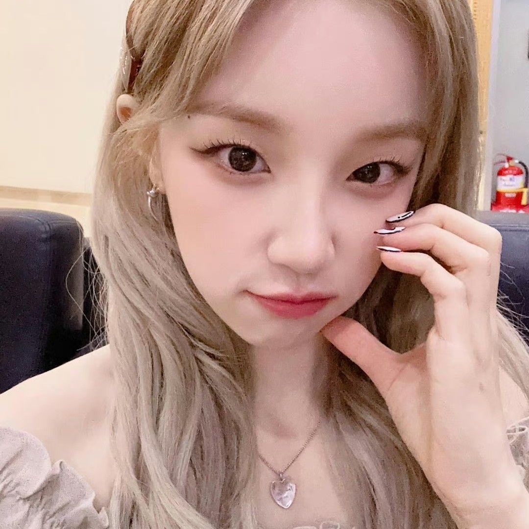 ウギ (i-dle)の最新写真