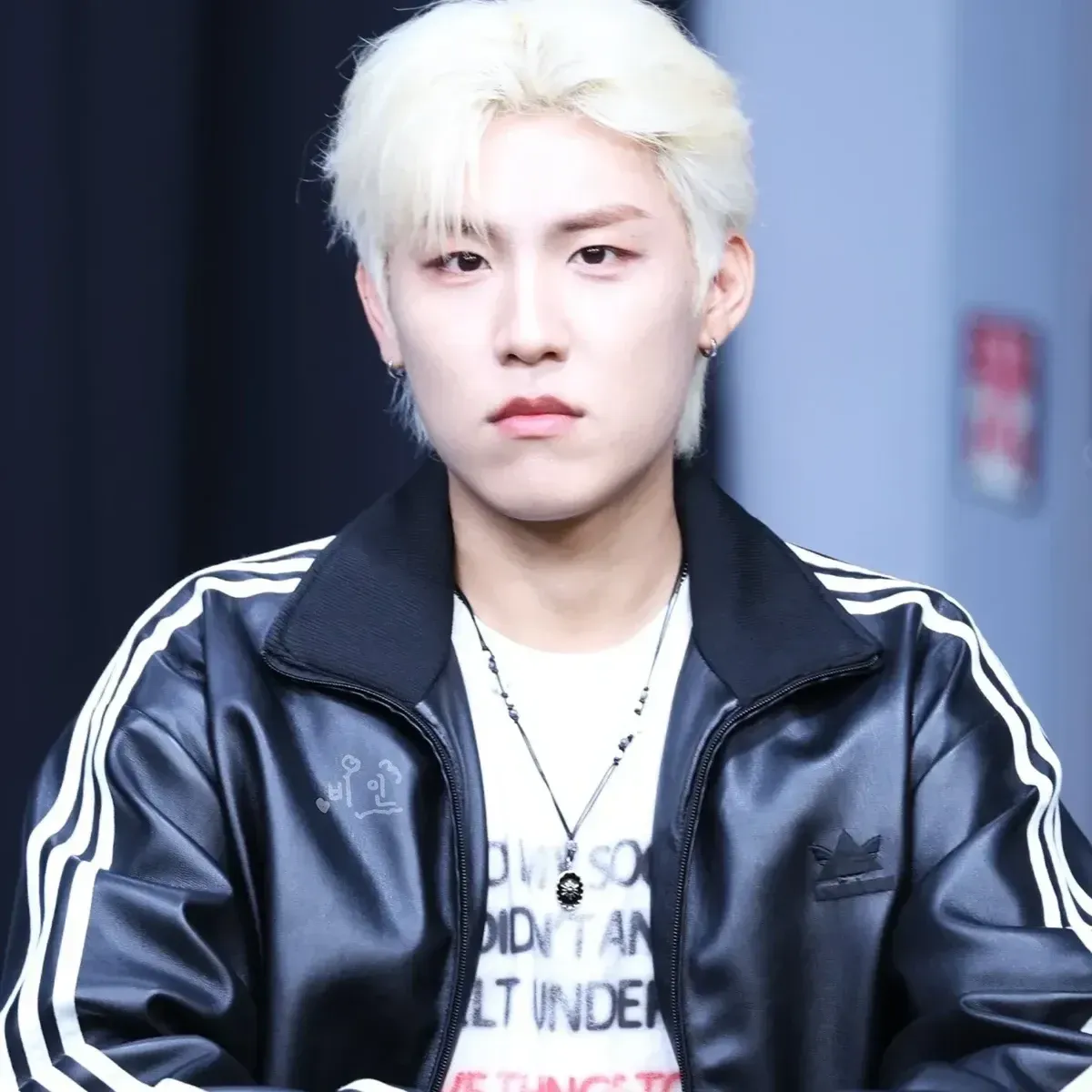 朴佑镇 (AB6IX)的最新照片