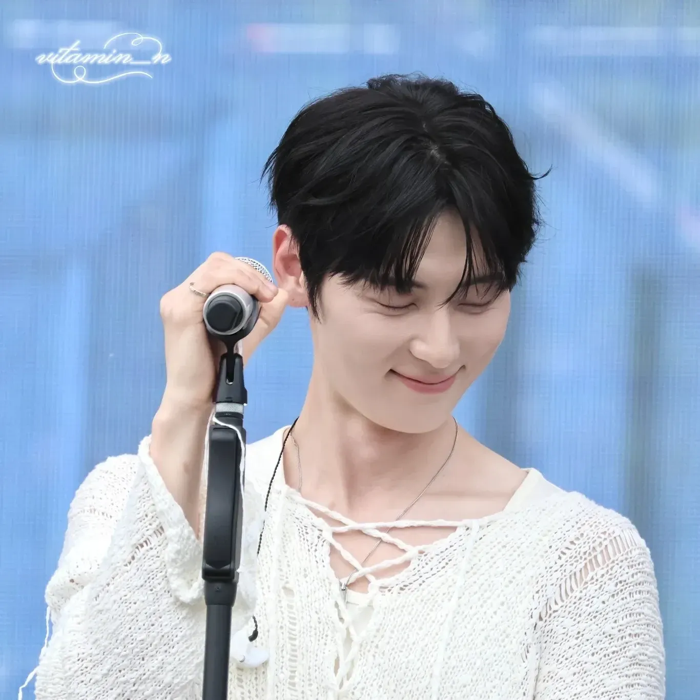 Foto aktivitas terbaru Hwang Minhyun