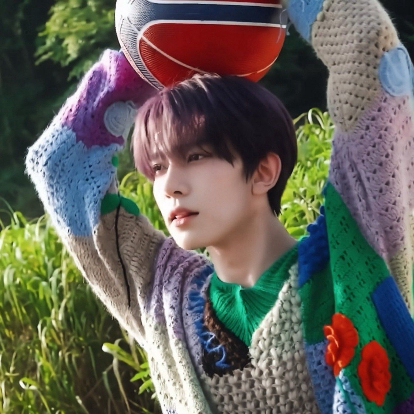 Latest photo of Heeseung