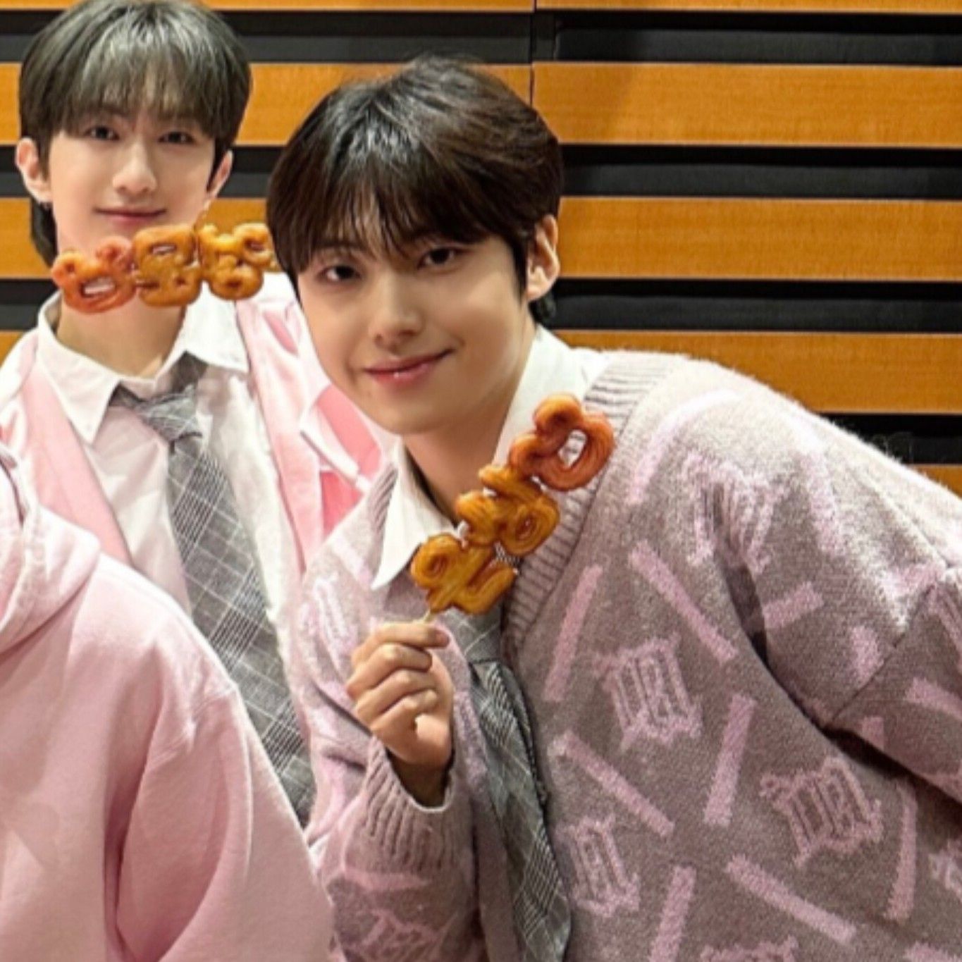 A moment captured by YOUNITE's fan