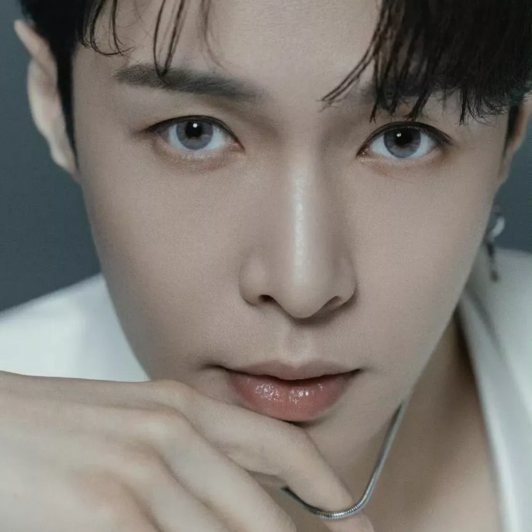 Lay (EXO)的最新照片