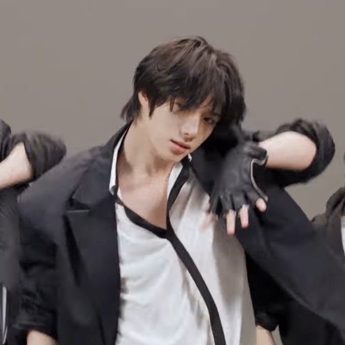 Recent activity shot of Beomgyu (TOMORROW X TOGETHER)