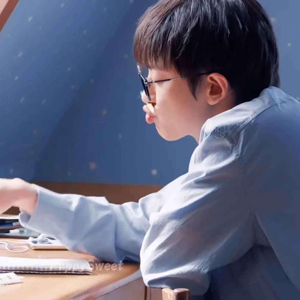 찬열 (EXO)의 비하인드 컷