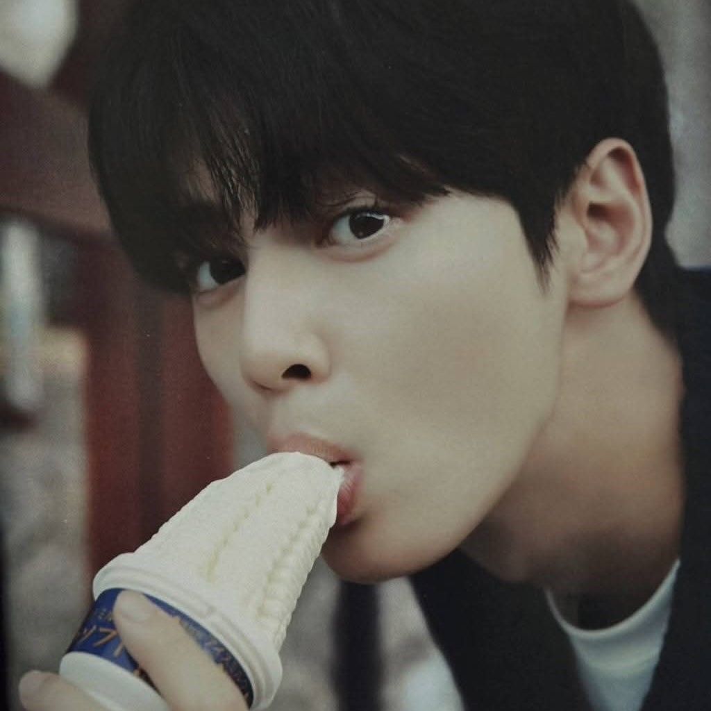 Recent activity shot of Eunwoo (ASTRO)