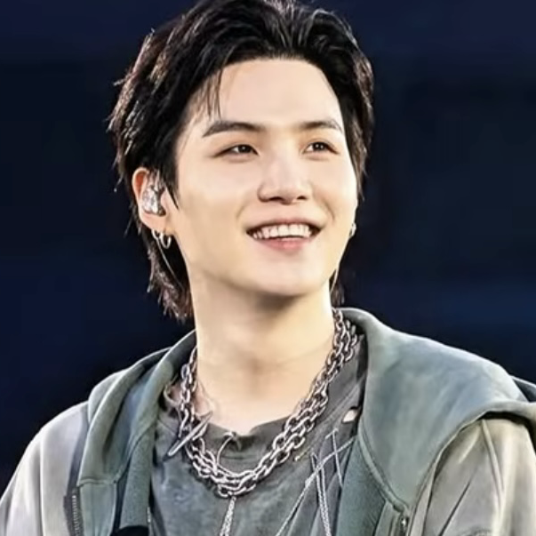 Latest photo of SUGA (BTS)