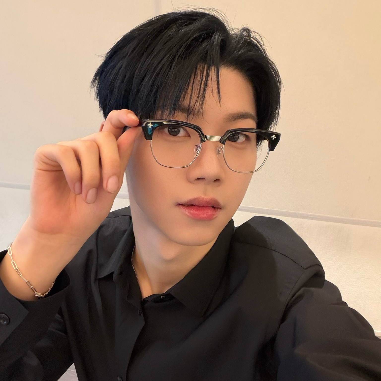 Latest photo of Hyunwoo (Xikers)