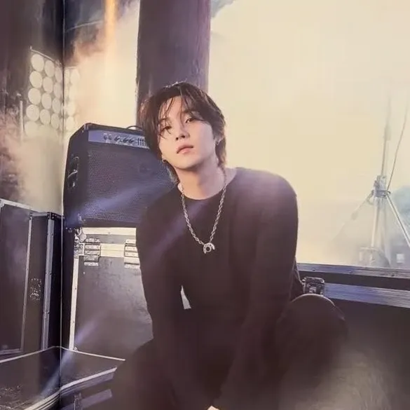 Foto terbaru SUGA (BTS)
