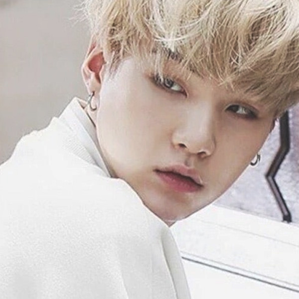 슈가 (방탄소년단)의 최신 사진