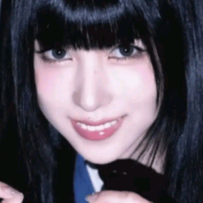 Momen yang diabadikan oleh penggemar Mina (TWICE)