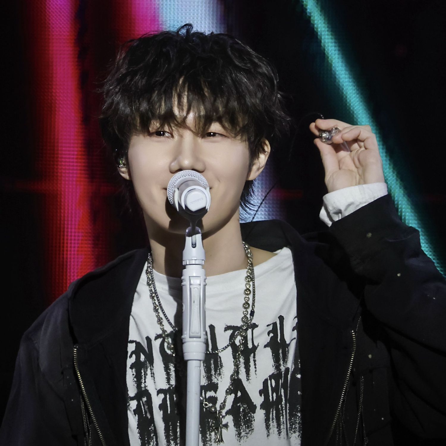 Latest photo of Sungkyu (INFINITE)