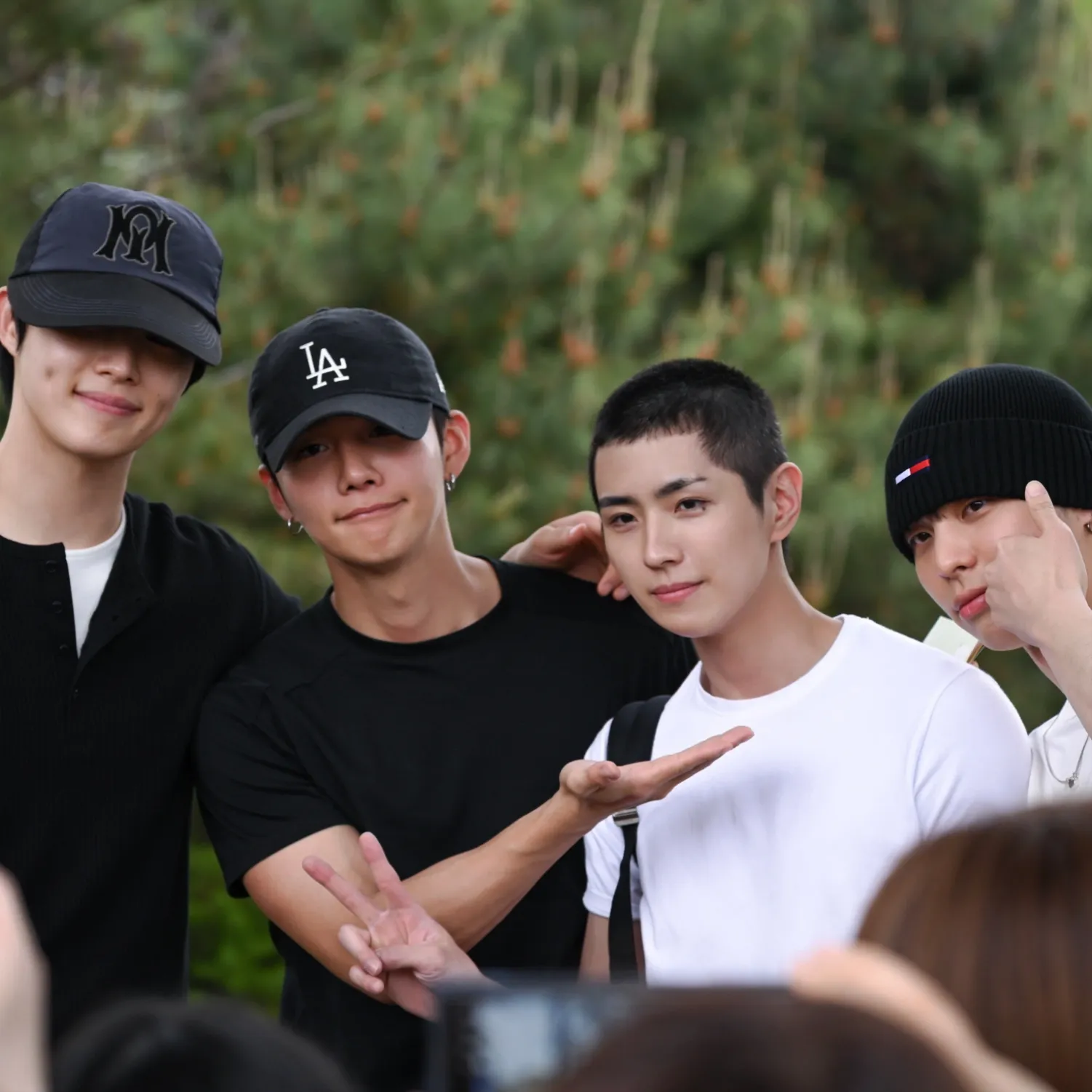 A moment captured by Yonghee's fan