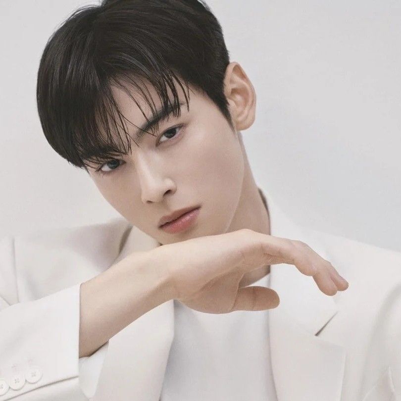 Latest photo of Eunwoo (ASTRO)