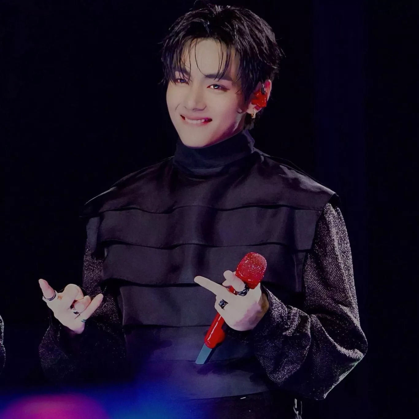 Latest photo of V (BTS)