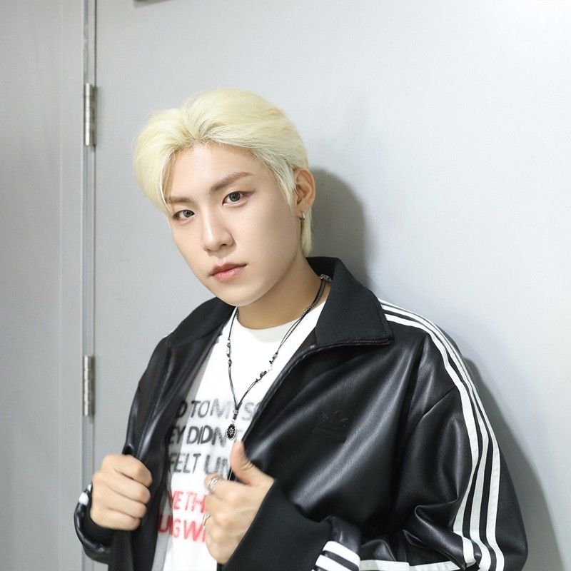 박우진 (AB6IX) 최근 활동샷