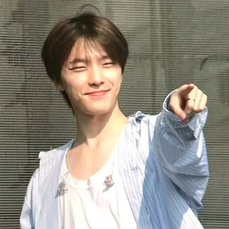 Behind-the-scenes cut of Dino (SEVENTEEN)
