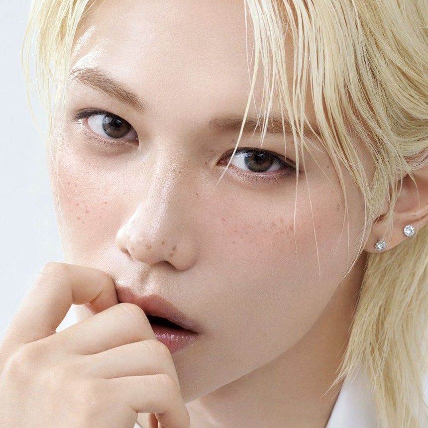 Recent activity shot of Felix (Stray Kids)