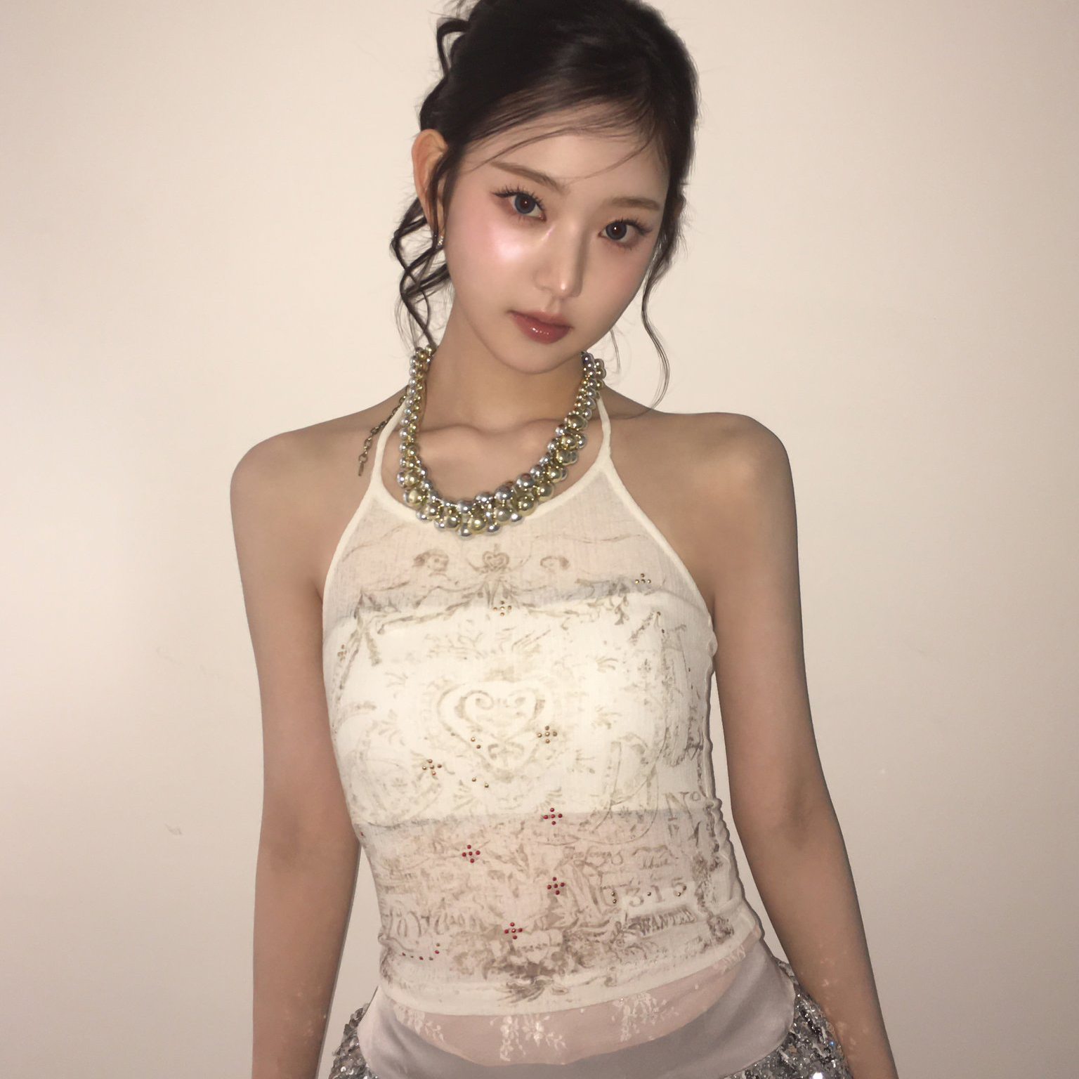 Recent activity shot of LEESOL (KiiiKiii)