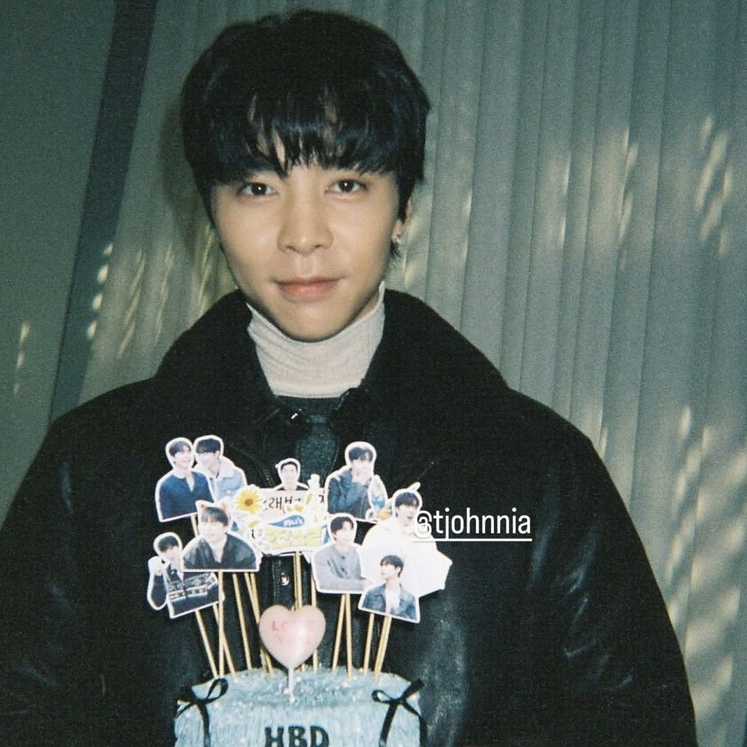 Latest photo of Johnny (NCT 127)