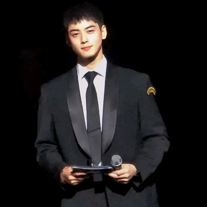 A moment captured by Eunwoo (ASTRO)'s fan