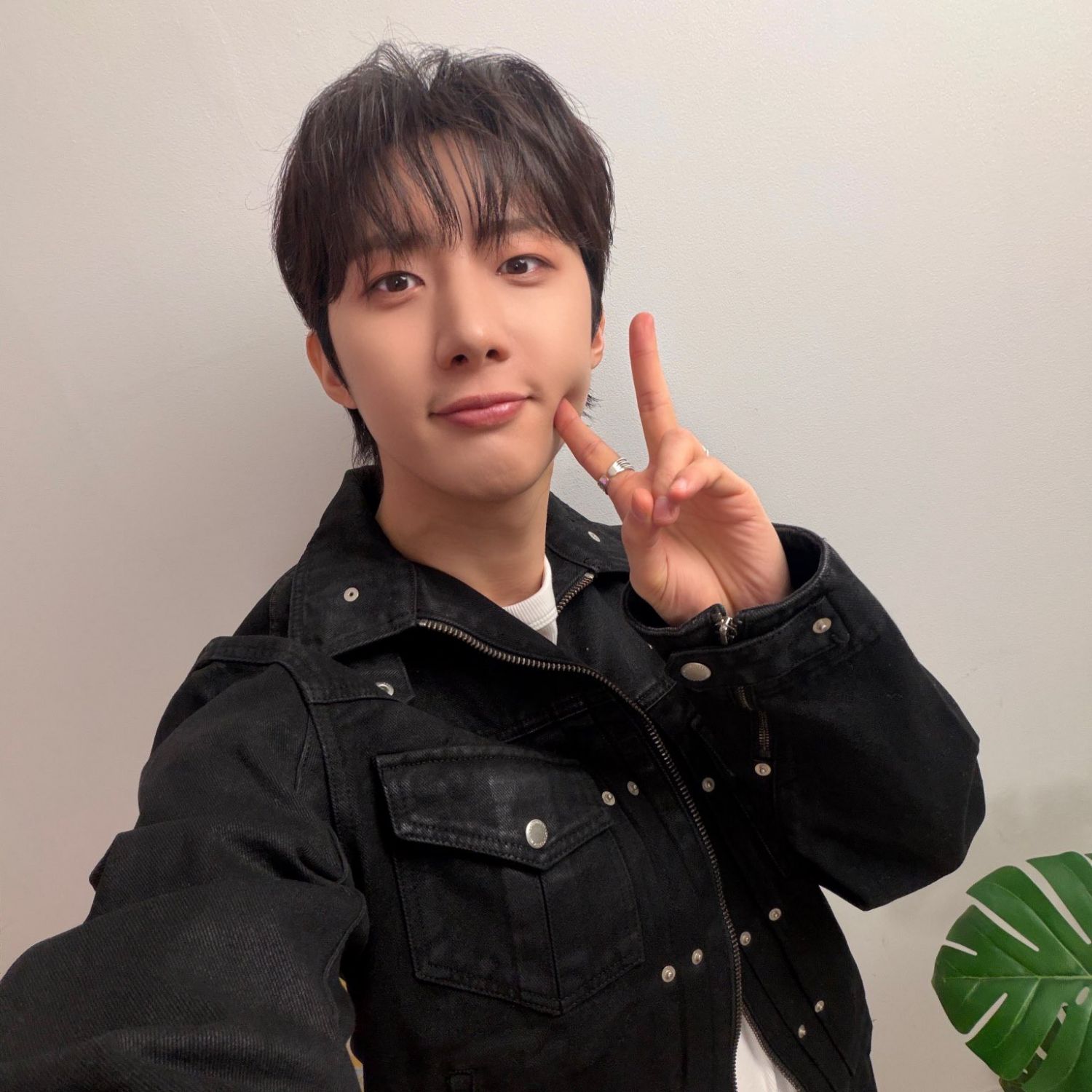 Latest photo of Hui (PENTAGON)
