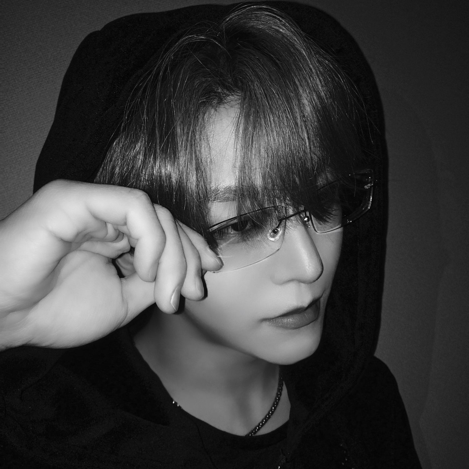 A moment captured by He Xinlong (ALPHA DRIVE ONE)'s fan