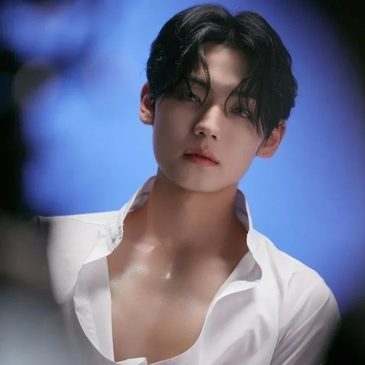 Latest photo of Chan (A.C.E)