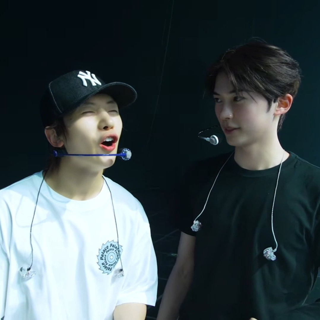 석매튜 (제로베이스원) 최근 활동샷