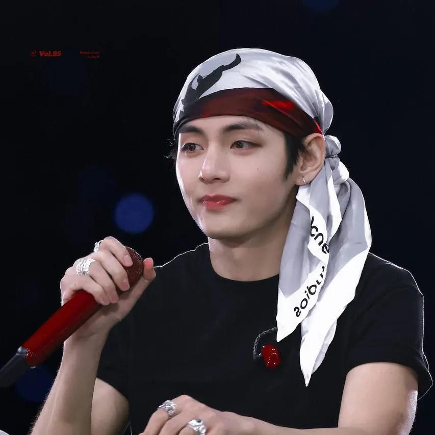 뷔 (방탄소년단)의 비하인드 컷