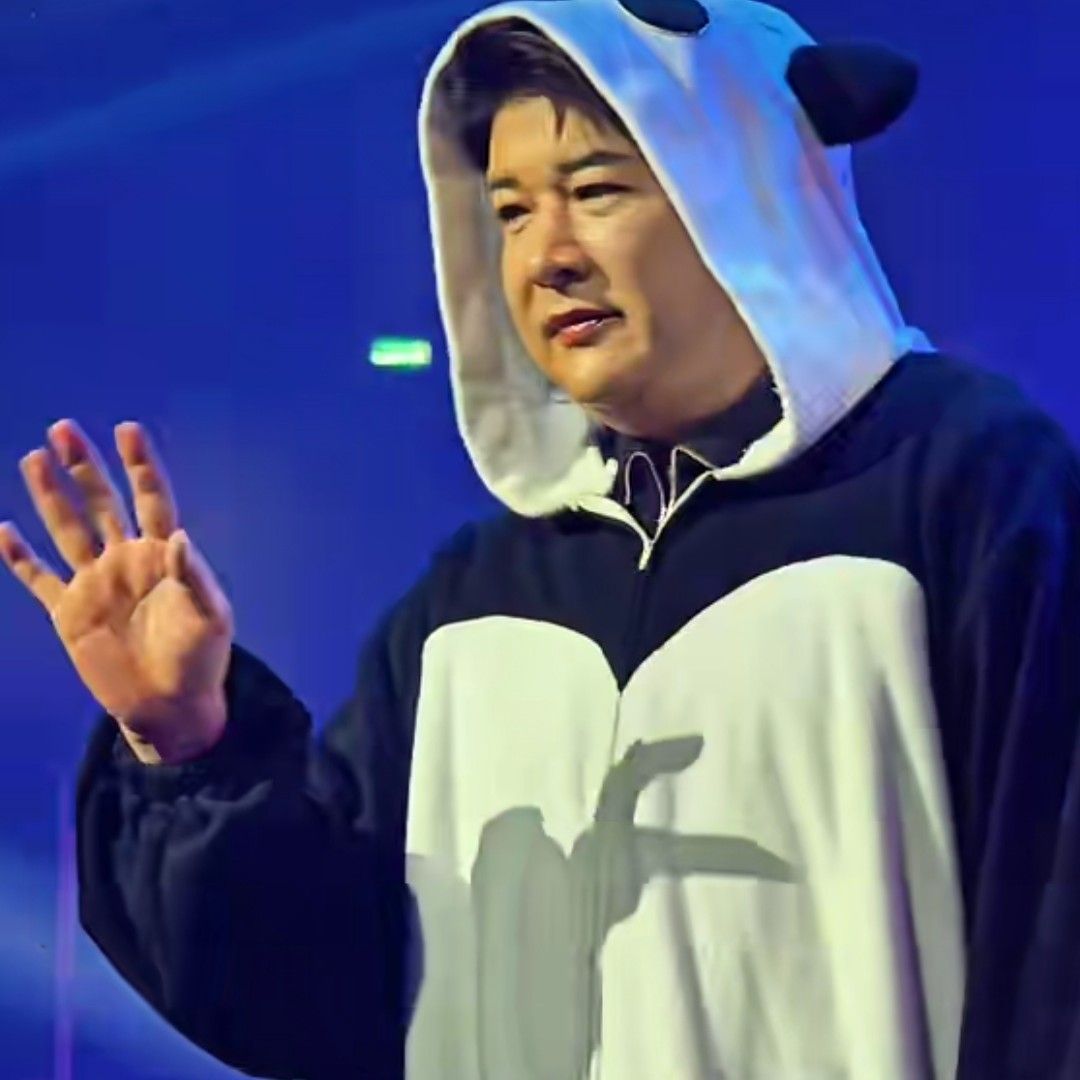 Latest photo of Shindong (Super Junior)