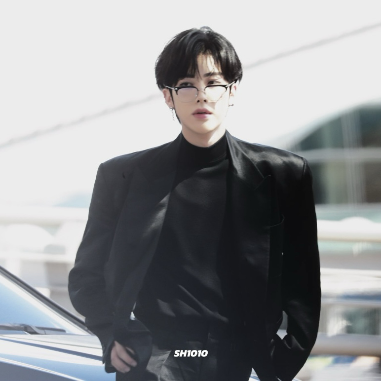 Recent activity shot of Ricky (ZEROBASEONE)