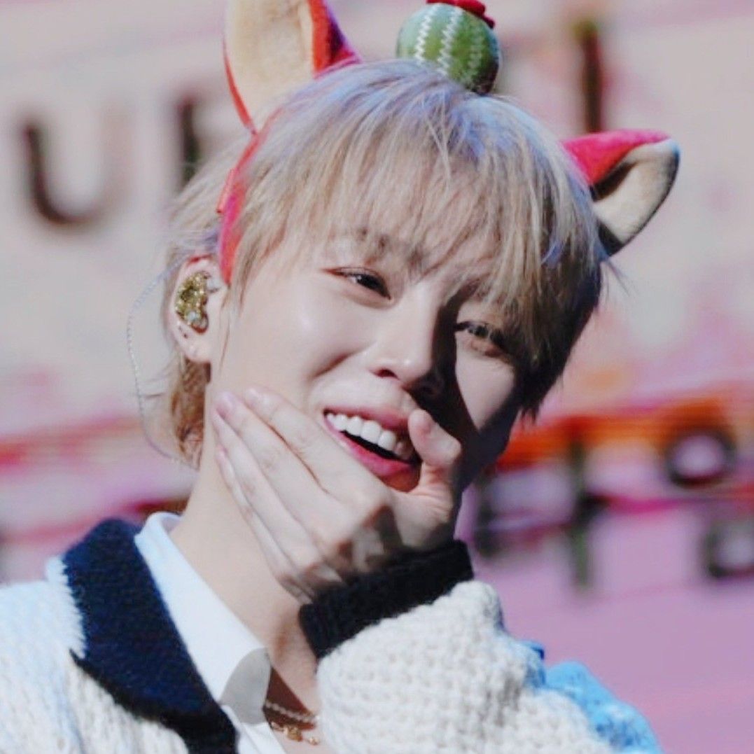 Behind-the-scenes cut of Ha Sungwoon