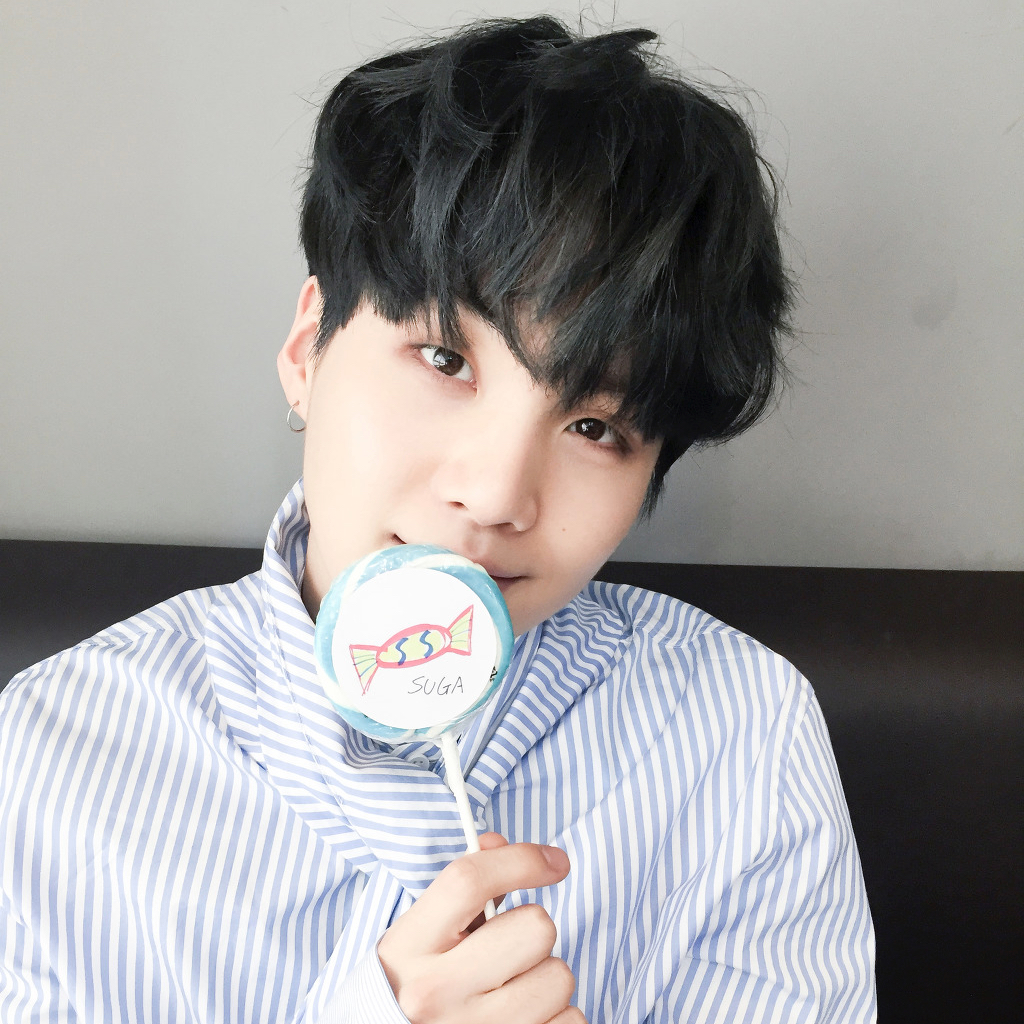 Foto terbaru SUGA (BTS)