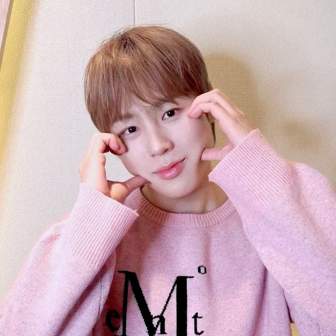 하성운 최근 활동샷