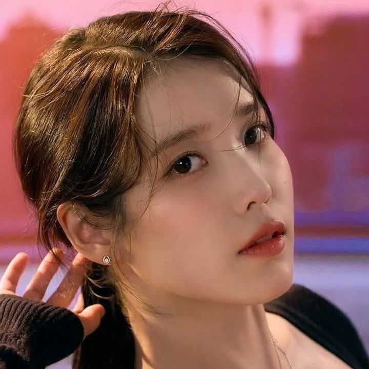 아이유의 비하인드 컷