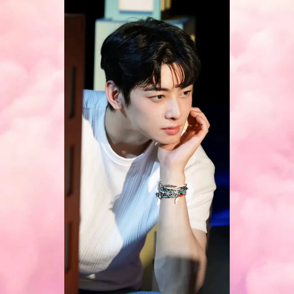 A moment captured by Eunwoo (ASTRO)'s fan