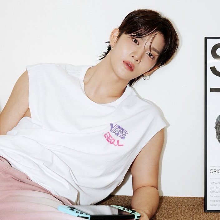 Latest photo of Bae Jinyoung