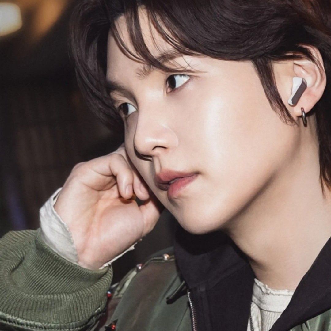 SUGA (BTS)の最新写真