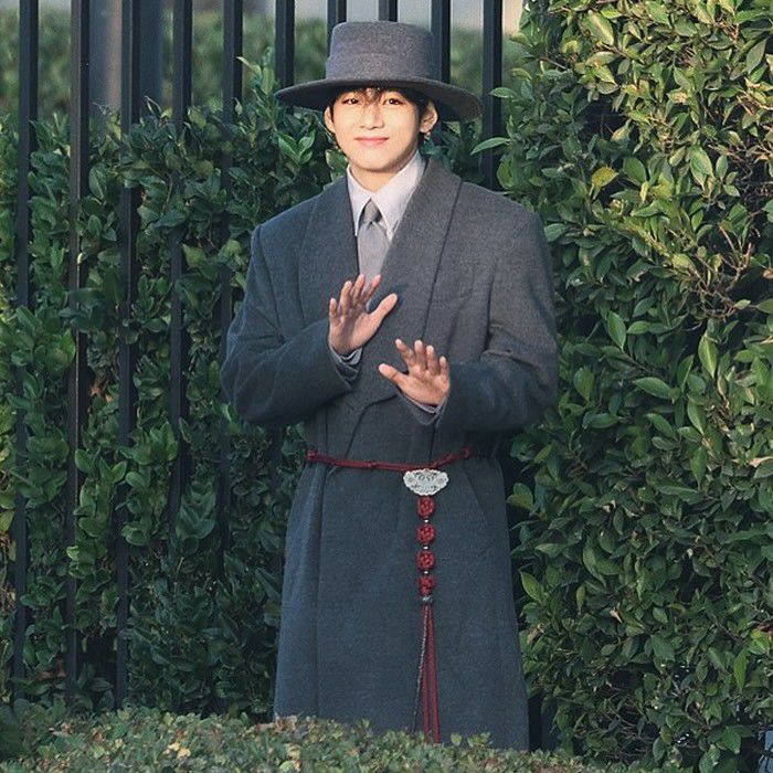 V (防彈少年團)的最新活動照片