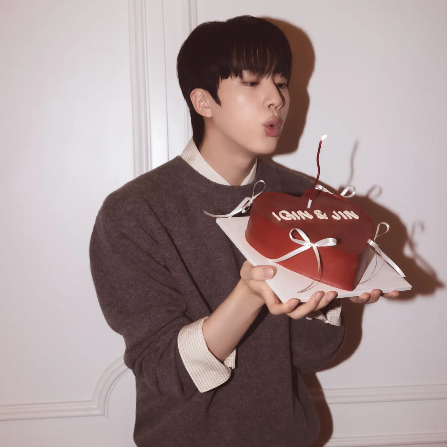 Potret di balik layar Jin (BTS)