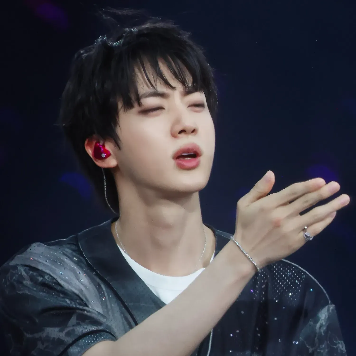 Foto terbaru Jin (BTS)