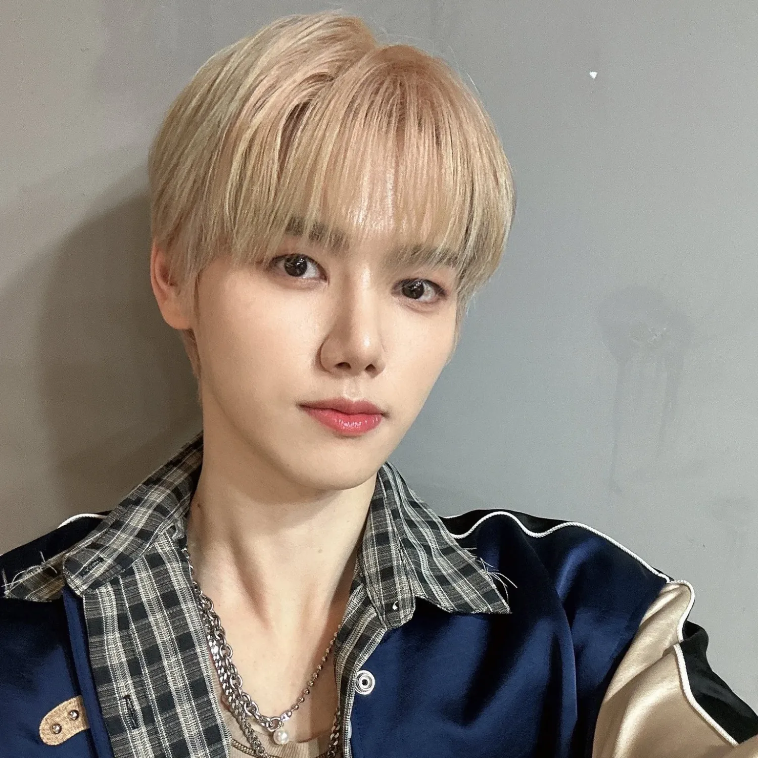 Recent activity shot of Minhee (CRAVITY)