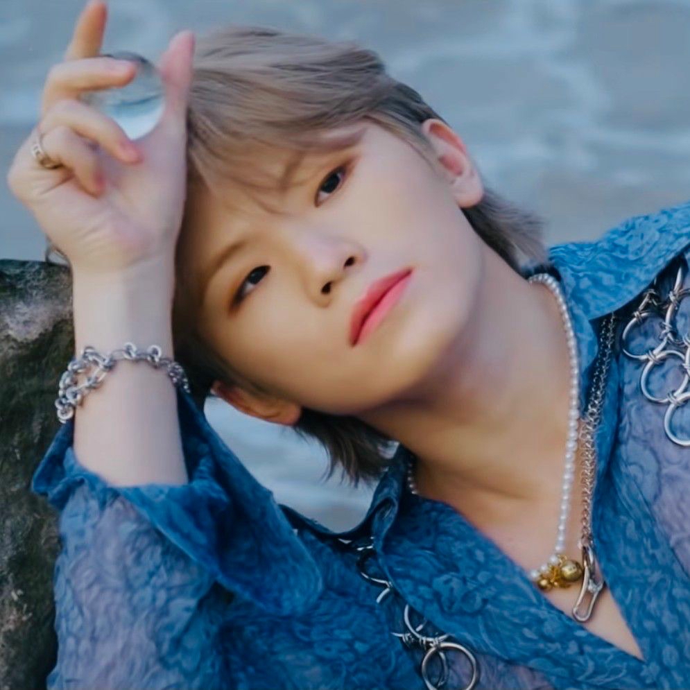 Latest photo of Woozi (SEVENTEEN)