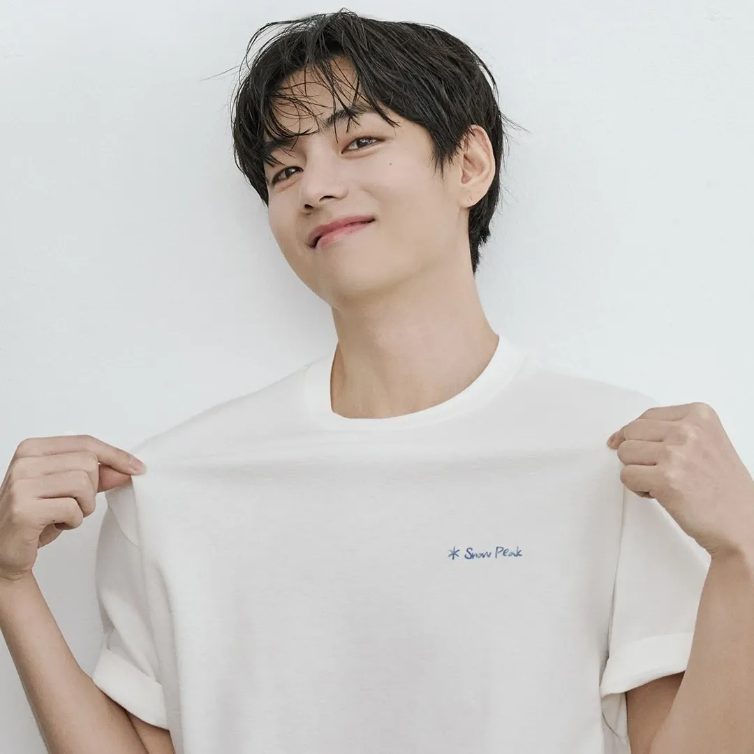 Latest photo of V (BTS)